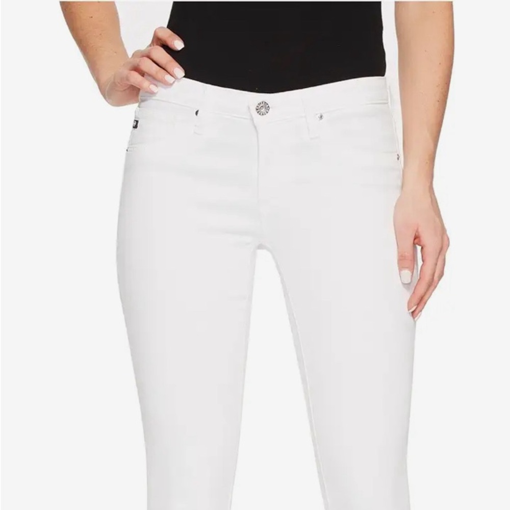AG The legging ankle white jeans. Size 26